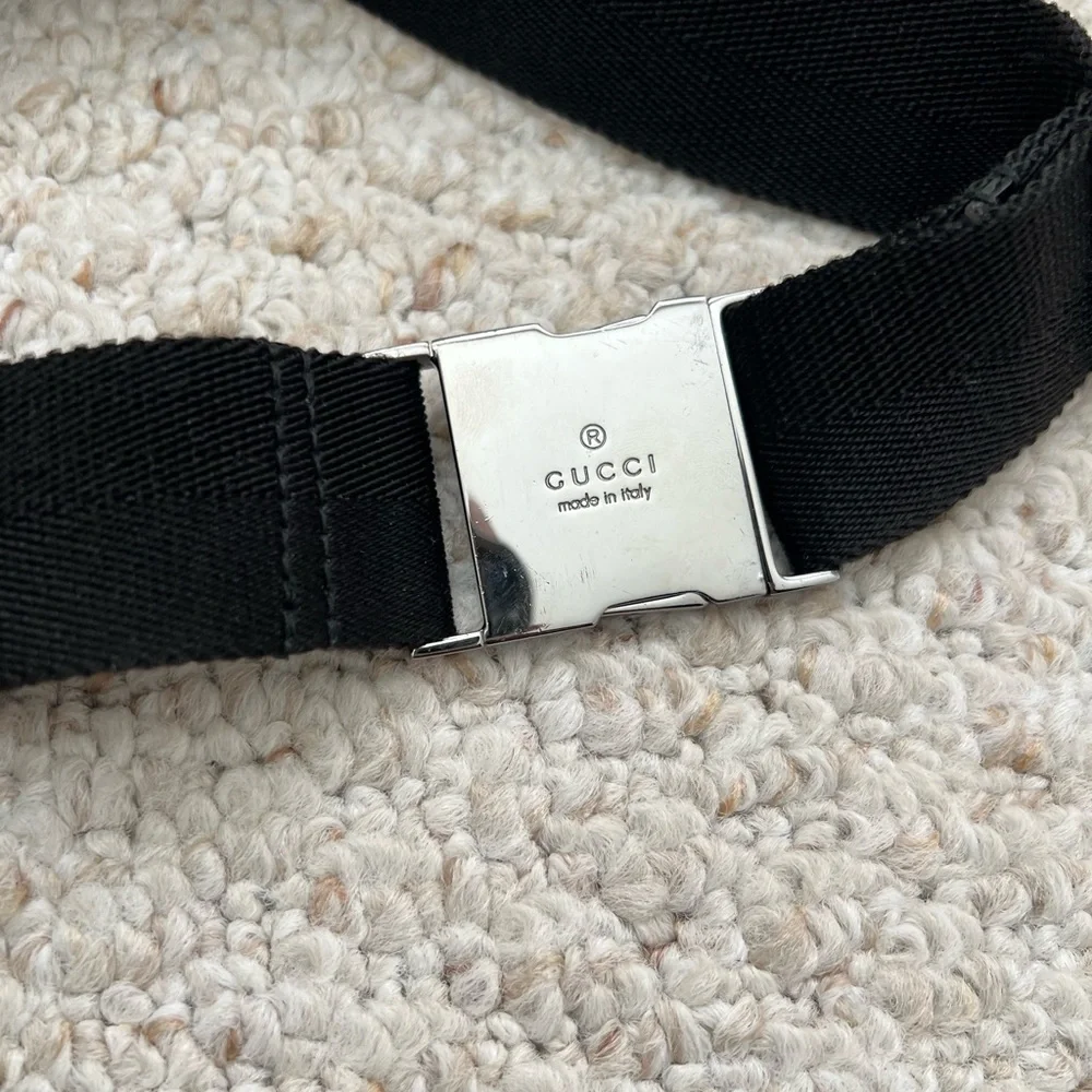 Gucci Black Belt Bag with Dual Pockets - Picture 4 of 9